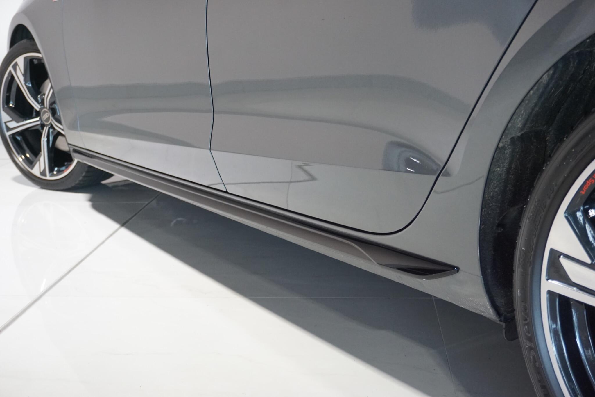 Audi A4 2.0 TDI 40 Black Edition Saloon 4dr Diesel S Tronic quattro Euro 6 (s/s) (204 ps)